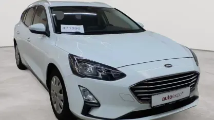 Gebraucht Ford Focus Cool & Connect 101 PS (74 kW) 2019 Frostweiß Kombi
