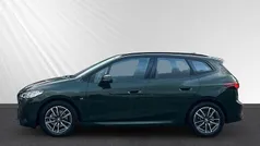 Sanremo green metallic (gruen) Gebraucht 2025 BMW 218 Active Tourer Efficient Dynamics Van / Kleinbus | 33.490 € (Fairer Preis)