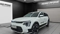 Snow white pearl (weiß metallic) Gebraucht 2023 Kia Niro Inspiration SUV | 36.890 € (Teuer)