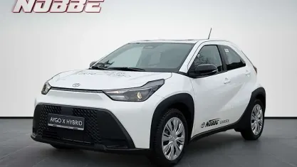 Käytetty Toyota Aygo X PURE 116 HP (85 kW) 2026 Valkoinen Katumaasturi