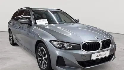 Gebraucht BMW 320 Sport Line 190 PS (139 kW) 2023 Skyscraper grau metallic Kombi