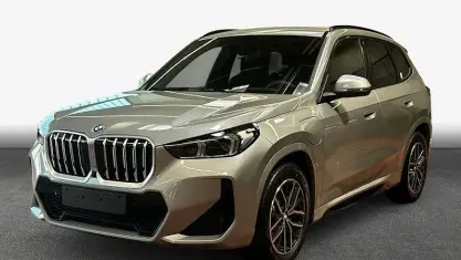 Neu BMW X1 M Sport 326 PS (239 kW) 2026 Silber SUV
