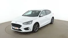 Weiß Gebraucht 2021 Ford Focus ST-Line Limousine | 19.040 € (Fairer Preis)