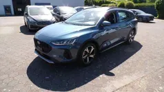 Blau Gebraucht 2024 Ford Focus Active Limousine | 25.990 € (Guter Preis)