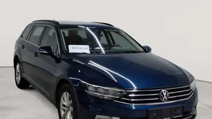 Gebraucht VW Passat Business 150 PS (110 kW) 2022 Aquamarinblau metallic Kombi