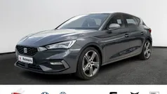 Grau Gebraucht 2022 Seat Leon FR Limousine | 23.990 € (Fairer Preis)