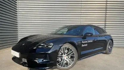 Gebraucht Porsche Taycan Sport Turismo Black Edition 319 kW (435 PS) 2025 Tiefschwarzmetallic Kombi