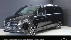 Schwarz Gebraucht 2024 Mercedes V300 Van / Kleinbus | 73.960 € (Etwas zu teuer)