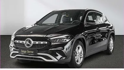 Gebraucht Mercedes GLA200 163 PS (119 kW) 2024 Schwarz SUV