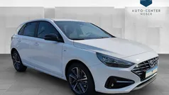 Serenity white Gebraucht 2024 Hyundai i30 Advantage Limousine | 21.490 € (Guter Preis)