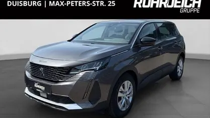 Grau Gebraucht 2022 Peugeot 5008 Active Van / Kleinbus | 23.990 € (Fairer Preis)