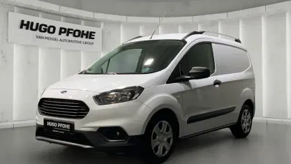 Gebraucht Ford Transit Trend 101 PS (74 kW) 2023 Weiß Van
