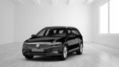 Deep black perleffekt Gebraucht 2023 VW Passat Kombi | 22.990 € (Fairer Preis)
