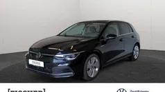 Schwarz Gebraucht 2021 VW Golf VIII Style Limousine | 25.876 € (Fairer Preis)