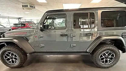 Neu Jeep Wrangler Unlimited Rubicon 272 PS (200 kW) 2026 Grau SUV