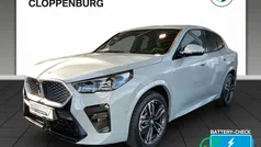 Grau Gebraucht 2024 BMW iX2 M Sport SUV | 46.600 € (Fairer Preis)