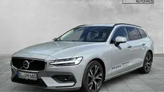 Grau Gebraucht 2024 Volvo V60 Core Kombi | 35.900 € (Guter Preis)