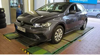 Używany VW Polo Life 95 KM (69 kW) 2022 Szary Hatchback