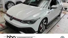Weiß Gebraucht 2023 VW Golf VIII GTI Clubsport Limousine | 32.430 € (Fairer Preis)