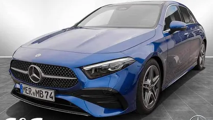 Gebraucht Mercedes A200 AMG 150 PS (110 kW) 2025 Metalliclack spektralblau Limousine