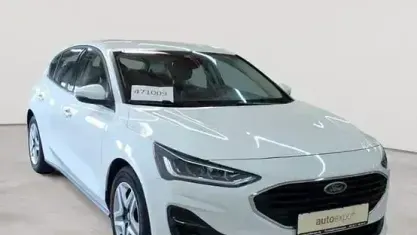 Gebraucht Ford Focus Cool & Connect 120 PS (88 kW) 2023 Frozen white Limousine