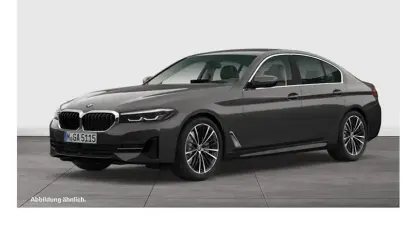 Gebraucht BMW 520 Sport Line 190 PS (139 kW) 2023 Grau Limousine