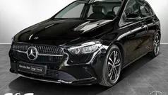 Metalliclack kosmosschwarz Gebraucht 2024 Mercedes B200 Progressive Van / Kleinbus | 31.470 € (Guter Preis)