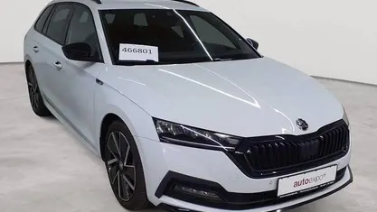 Gebraucht Skoda Octavia SportLine 150 PS (110 kW) 2023 Moonweiß perleffekt Kombi