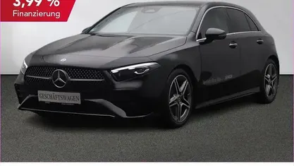 Gebraucht Mercedes A200 AMG line 163 PS (119 kW) 2025 Unilack polarweiß Limousine