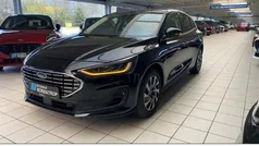 Schwarz Gebraucht 2023 Ford Focus Titanium Limousine | 20.979 € (Guter Preis)