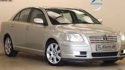 Gebraucht Toyota Avensis Executive 163 PS (119 kW) 2005 Silber Limousine
