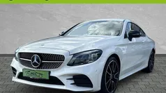 Diamantweiß metallic Gebraucht 2018 Mercedes C300 AMG line Coupé | 31.990 € (Guter Preis)