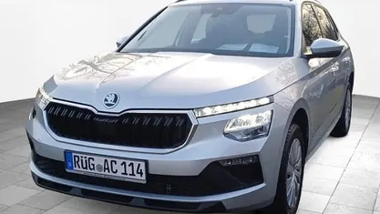 Silber Gebraucht 2024 Skoda Kamiq Essence SUV | 23.488 € (Fairer Preis)
