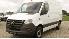 Weiß Gebraucht 2023 Mercedes Sprinter Van | 34.451 € (Fairer Preis)