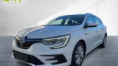 Arktisweiß (weiß) Gebraucht 2021 Renault Mégane GrandTour Zen Kombi | 19.440 € (Fairer Preis)