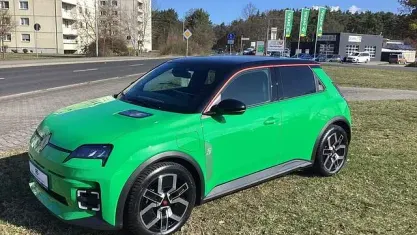 Gebraucht Renault R5 Urban 77 kW (106 PS) 2026 Grün Kleinwagen