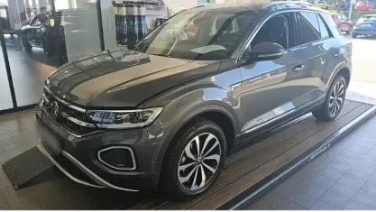 Gebraucht VW T-Roc Style 150 PS (110 kW) 2023 Grau SUV