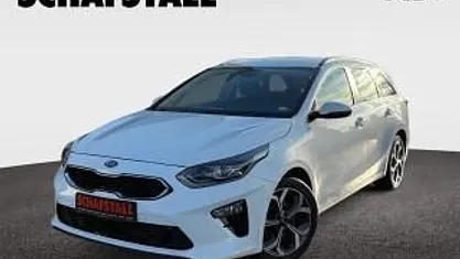 Weiss (deluxe white) Gebraucht 2021 Kia Ceed Sportswagon Spirit Kombi | 16.979 € (Fairer Preis)