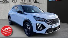Weiss metallic Gebraucht 2024 Peugeot 2008 GT SUV | 22.970 € (Fairer Preis)