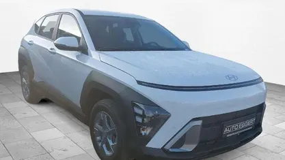 Neu Hyundai Kona Select 116 PS (85 kW) 2026 Weiss SUV
