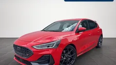 Racerot Gebraucht 2024 Ford Focus ST Limousine | 34.980 € (Fairer Preis)