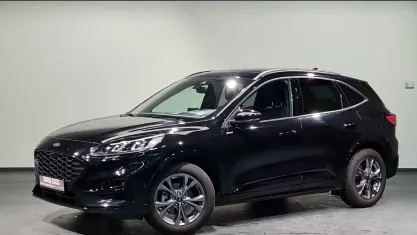 Usado Ford Kuga ST-Line X 150 HP (110 kW) 2023 Preto SUV