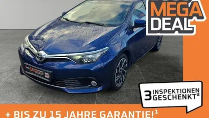 Blau Gebraucht 2015 Toyota Auris Touring Sports Design Kombi | 10.980 € (Fairer Preis)