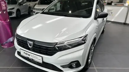 Gebraucht Dacia Sandero Essentiel 67 PS (49 kW) 2021 Weiß Limousine