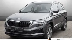 Gebraucht 2025 Skoda Karoq Selection SUV | 33.449 € (Fairer Preis)