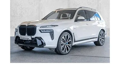 Gebraucht 2025 BMW X7 Comfort Edition SUV | 92.690 €