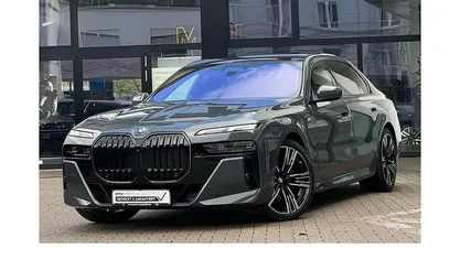 Gebraucht BMW 740 M Sport 286 PS (210 kW) 2025 Limousine