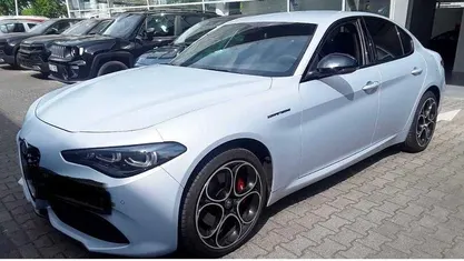 Begagnad Alfa Romeo Giulia Competizione 280 HK (205 kW) 2024 Vit Sedan