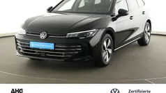 Grenadillschwarz metallic Gebraucht 2024 VW Passat Business Kombi | 33.490 € (Fairer Preis)