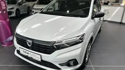 Gebraucht Dacia Sandero Essentiel 67 PS (49 kW) 2021 Weiß Limousine